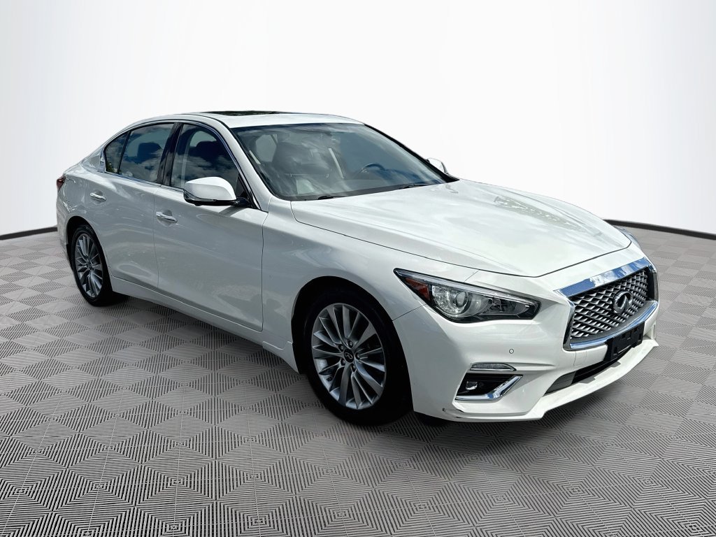 Certified 2023 INFINITI Q50 Luxe w/ Cargo Package AWD/4WD image 4