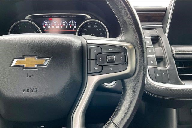 Used 2021 Chevrolet Suburban Premier w/ Premium Package RWD image 15
