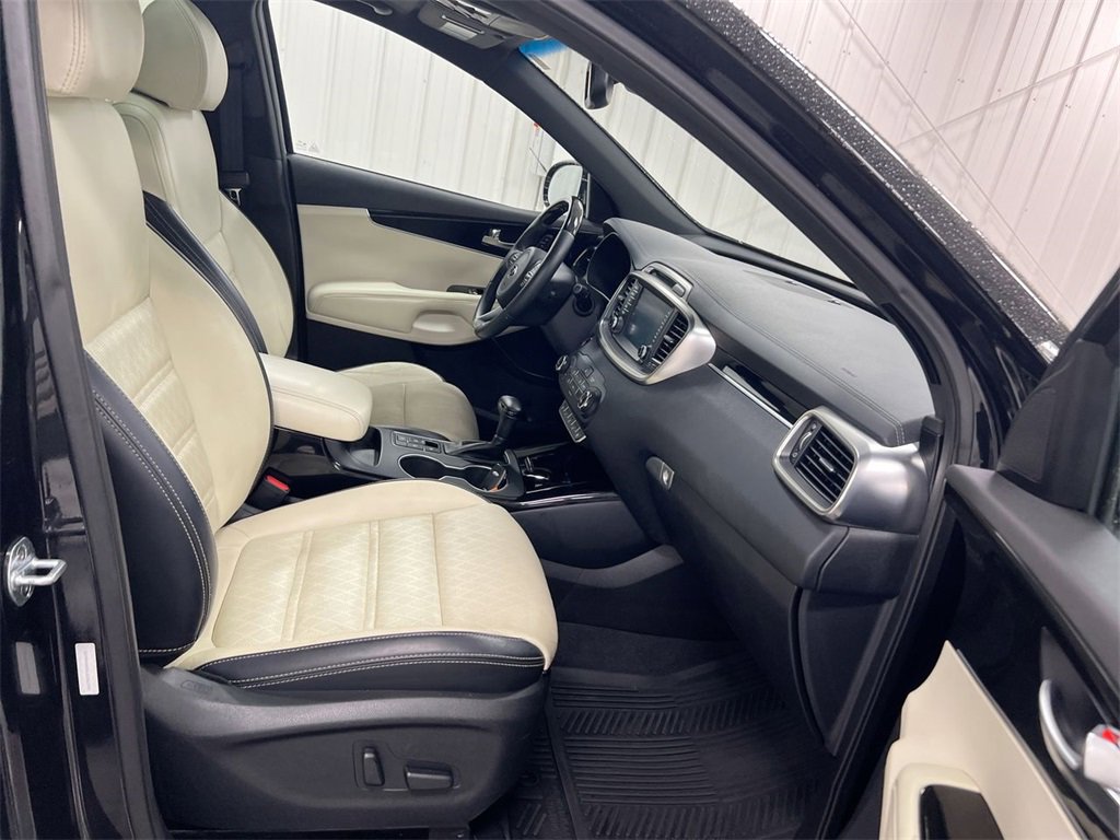 Used 2018 Kia Sorento SX image 23