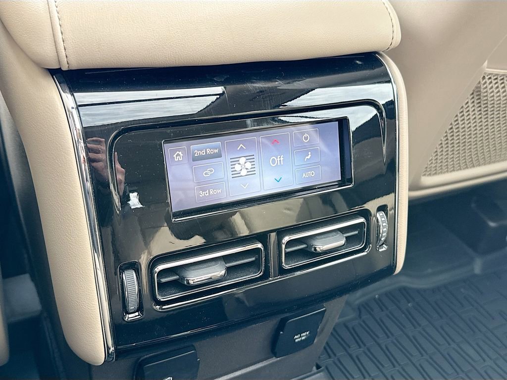 Used 2023 Lincoln Aviator Reserve w/ Elements Package Plus image 28