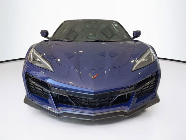 Used 2025 Chevrolet Corvette Z06 RWD image 2
