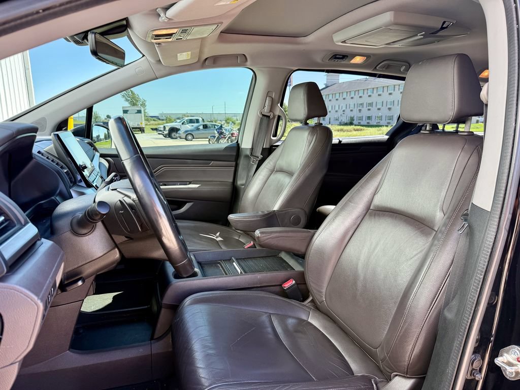 Used 2018 Honda Odyssey Touring image 11
