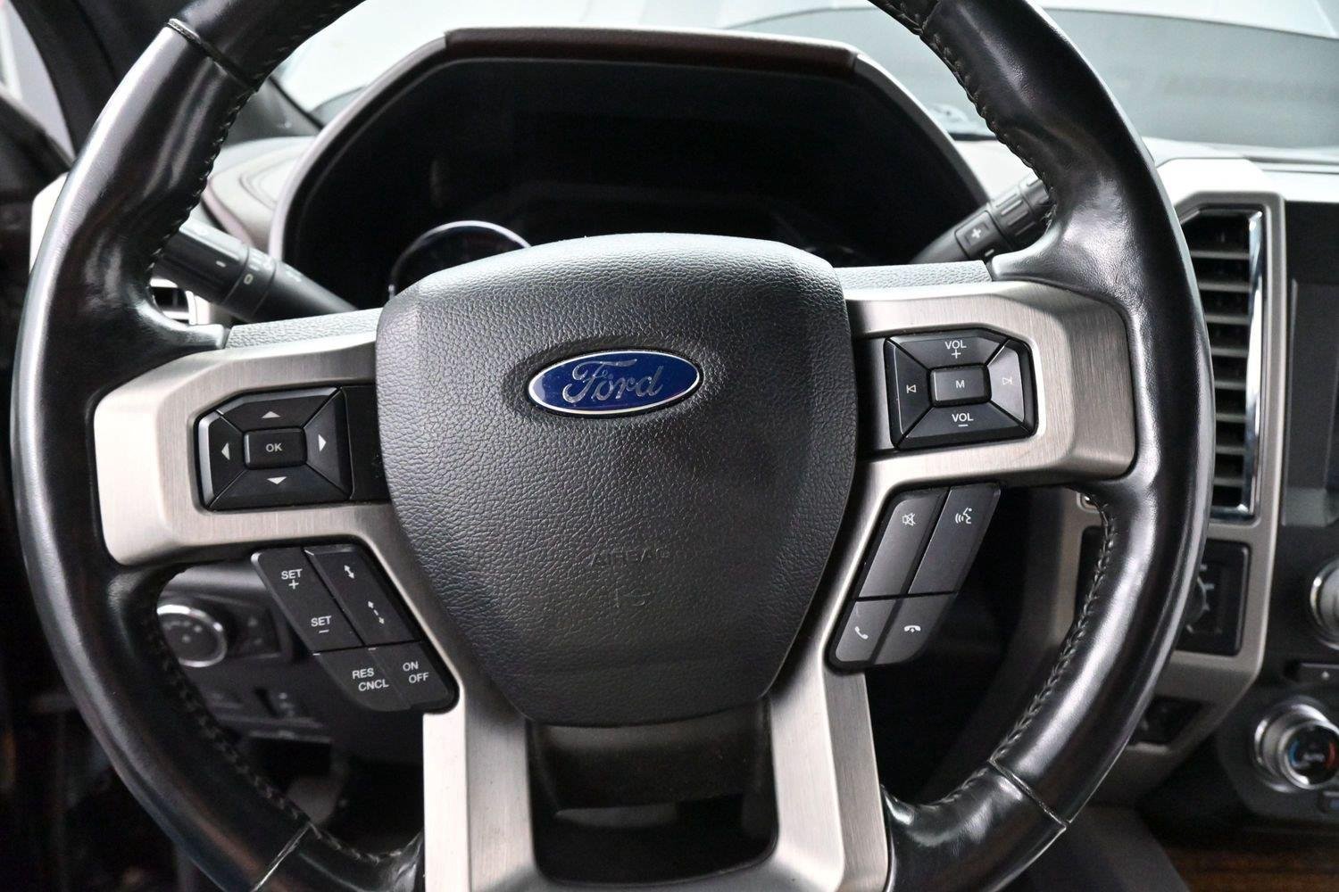 Used 2017 Ford F250 Platinum w/ Platinum Ultimate Package AWD/4WD image 16