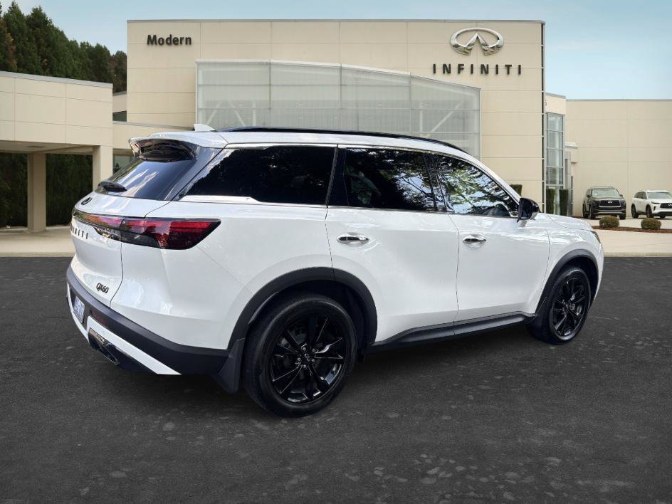Certified 2025 INFINITI QX60 Luxe w/ Black Edition FWD image 5