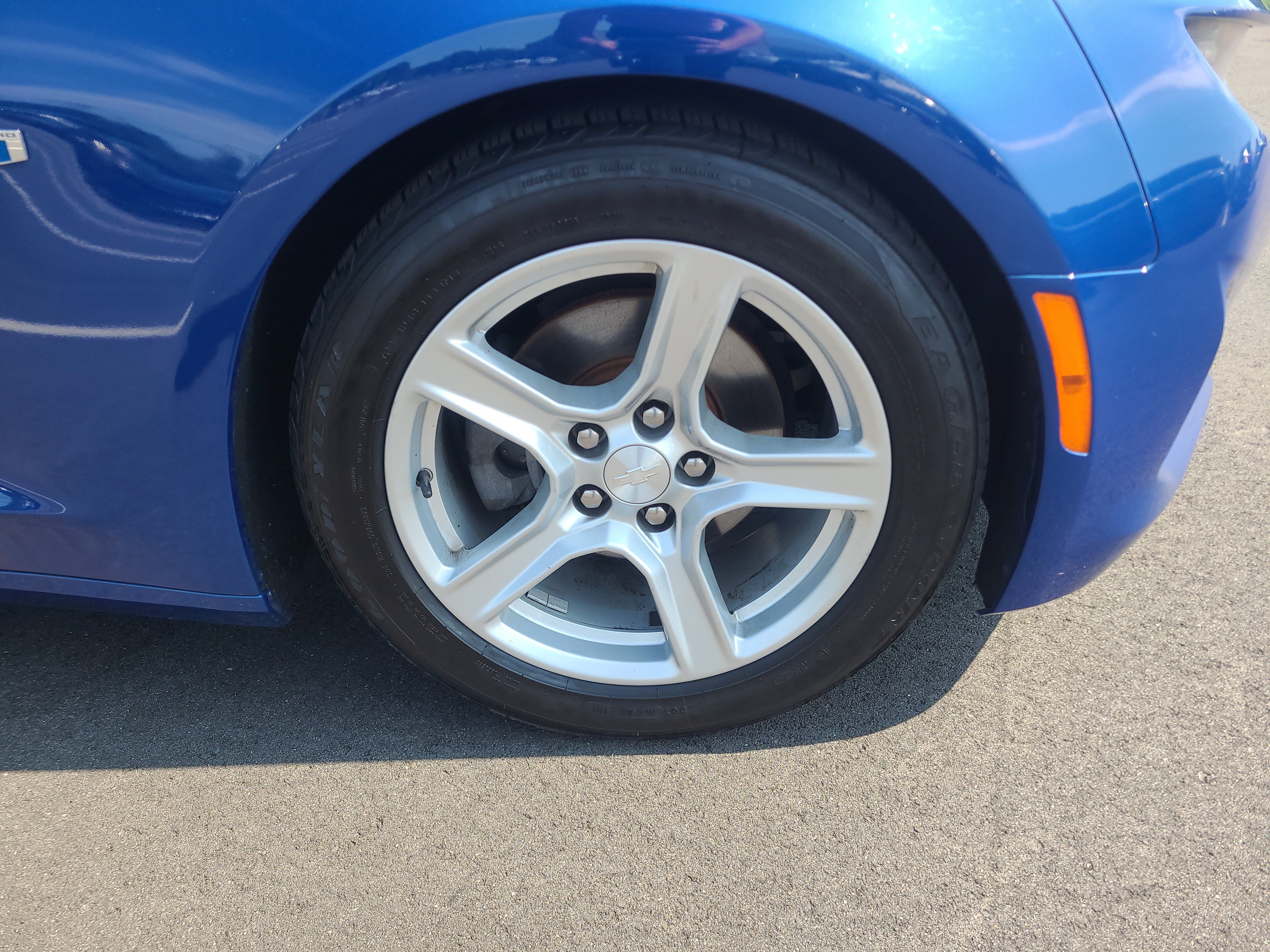 Used 2020 Chevrolet Camaro LT RWD image 12