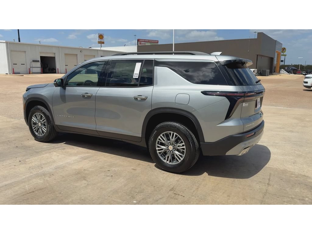 New 2027 Chevrolet Traverse LT w/ Driver Confidence Package FWD image 6