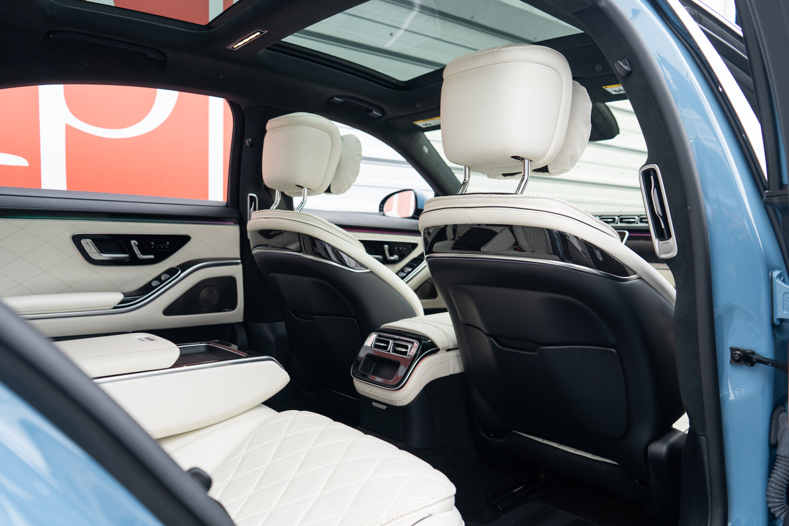 Used 2023 Mercedes-Benz S 500 4MATIC image 31