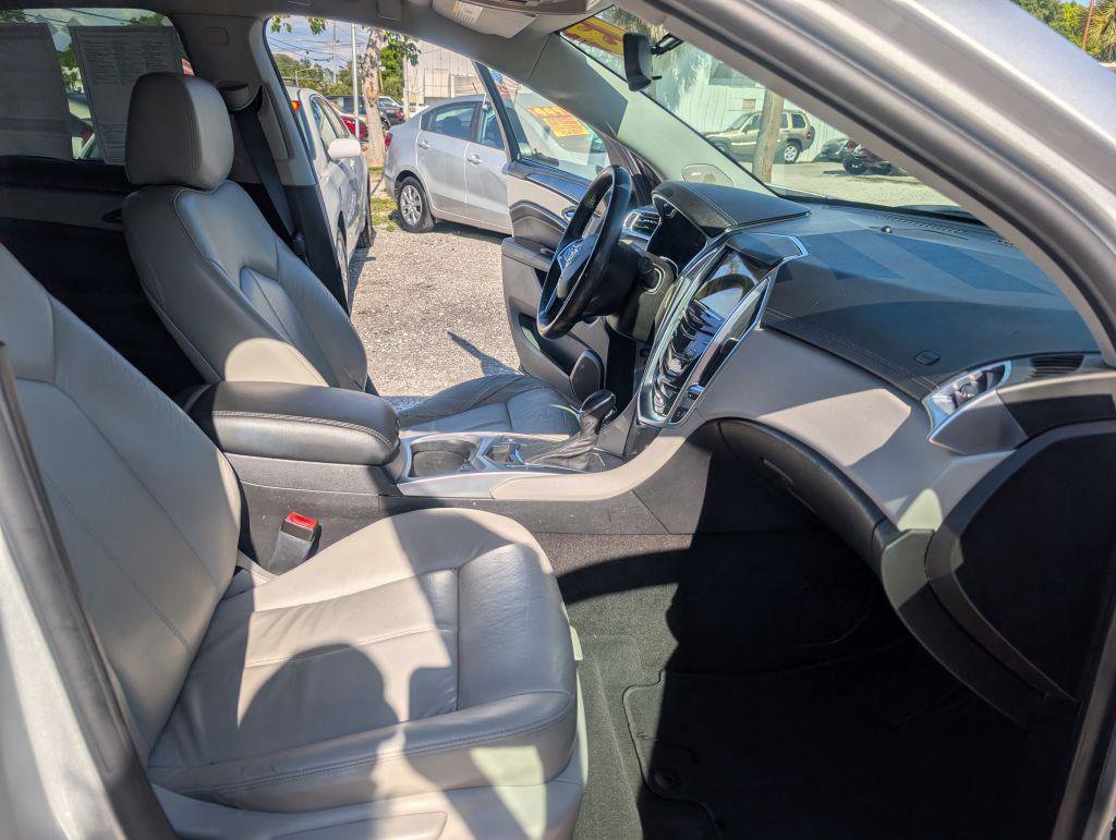 Used 2013 Cadillac SRX FWD image 13