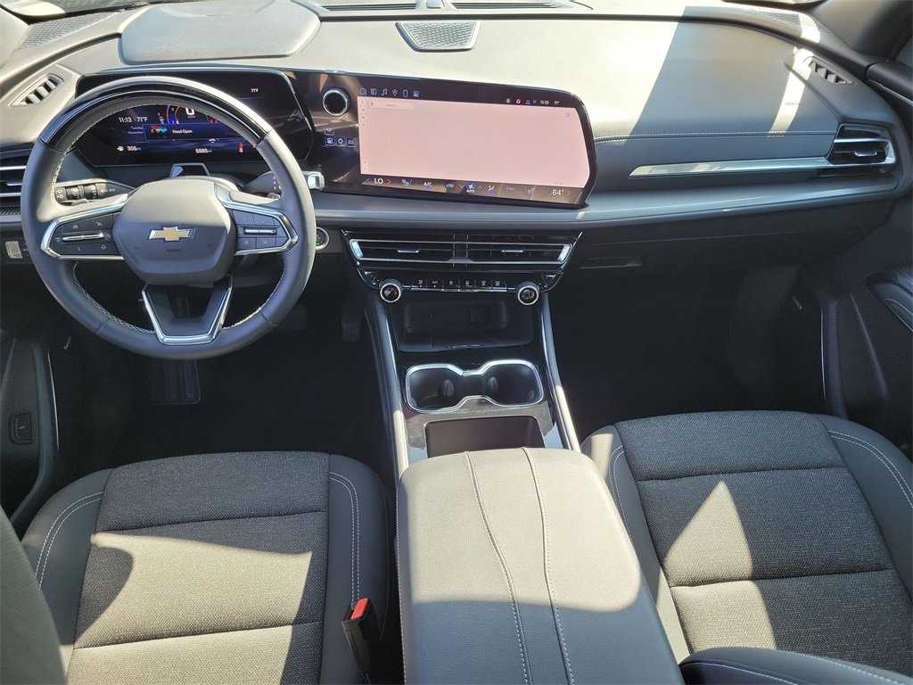 Used 2025 Chevrolet Traverse LT w/ Enhanced Driving Package image 19