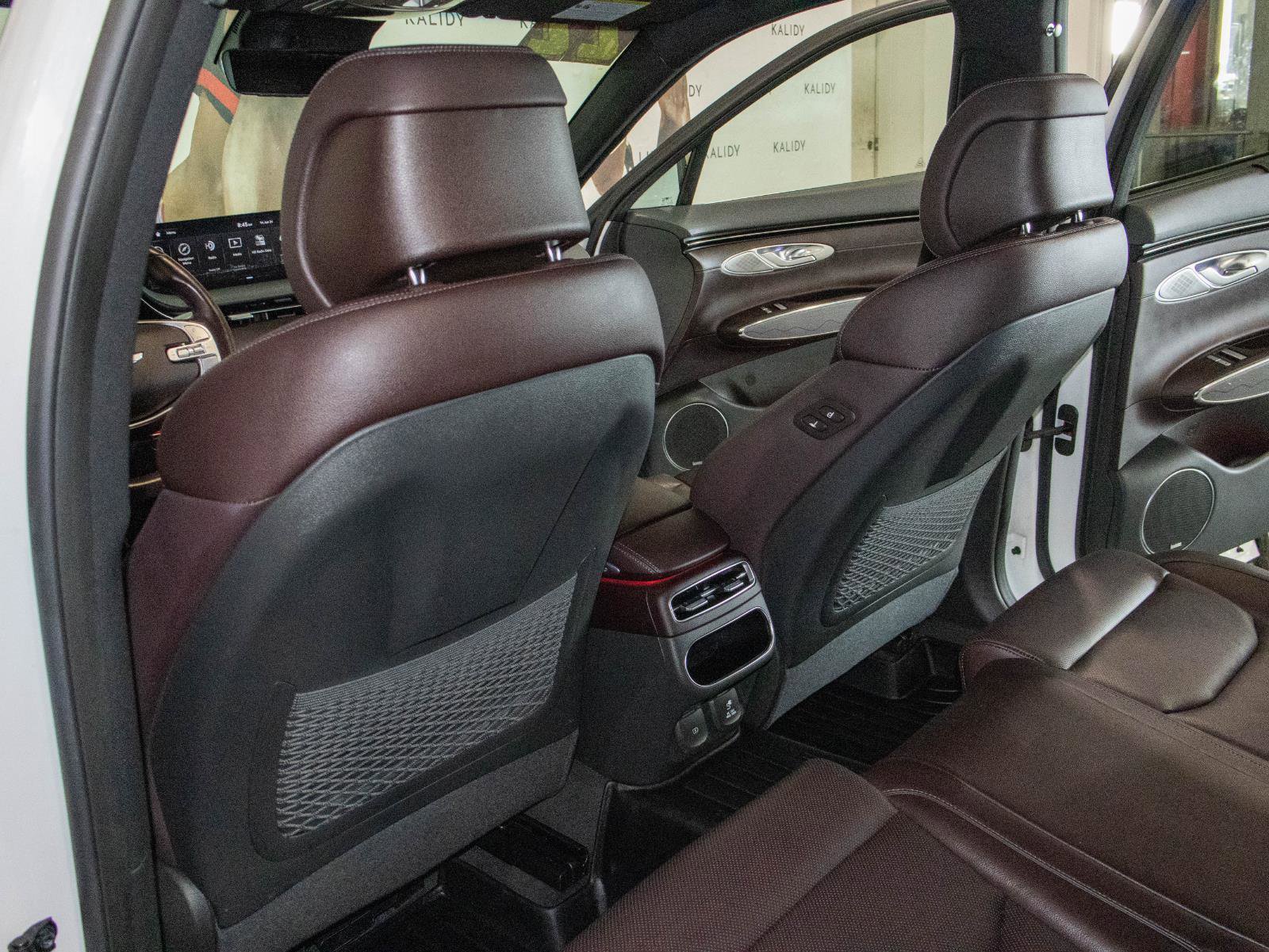 Used 2022 Genesis GV70 2.5T w/ Advanced Package AWD/4WD image 10