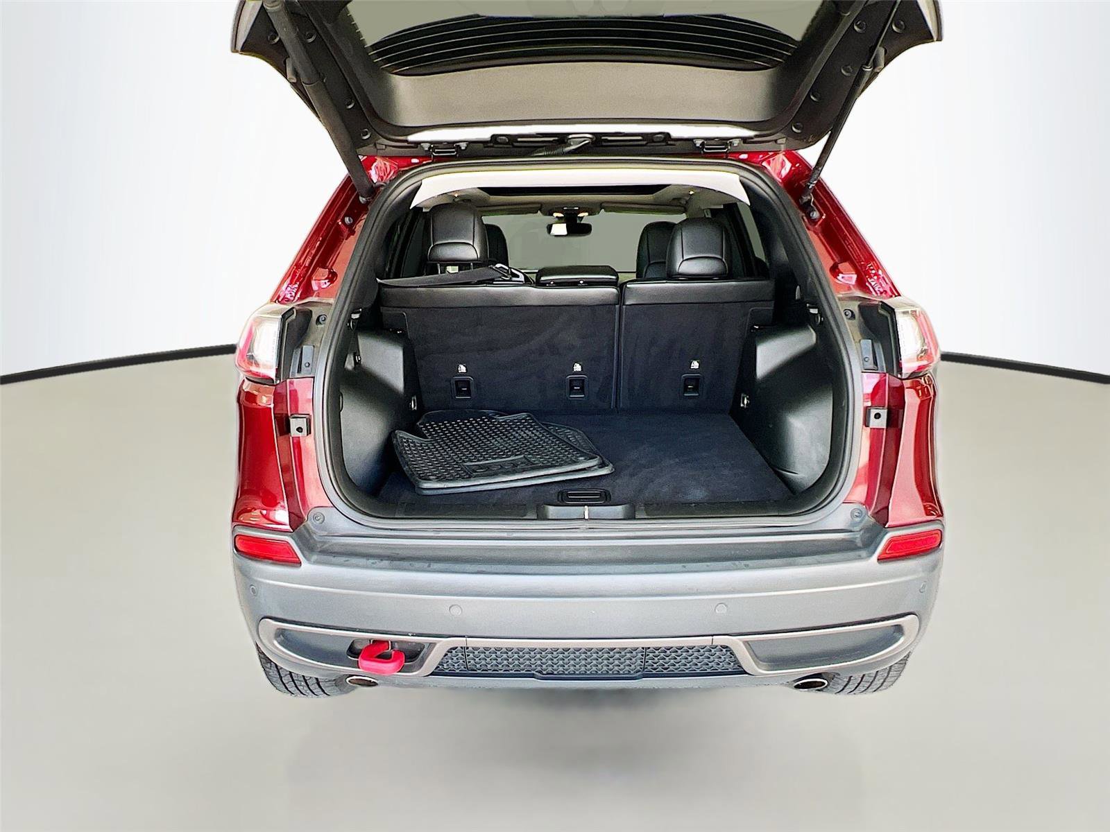 Used 2019 Jeep Cherokee Trailhawk w/ Comfort/Convenience Group image 26