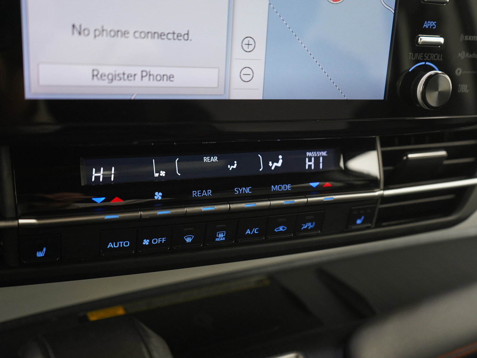 Used 2021 Toyota Sienna XSE AWD/4WD image 25