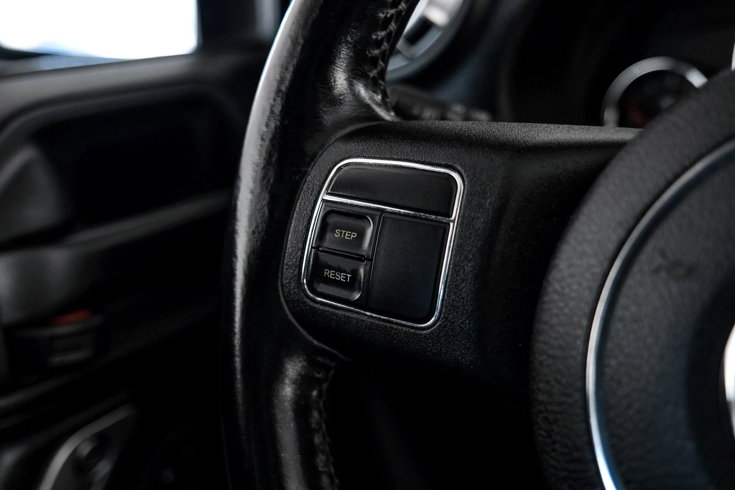 Used 2014 Jeep Wrangler Unlimited Rubicon w/ Max Tow Package image 15