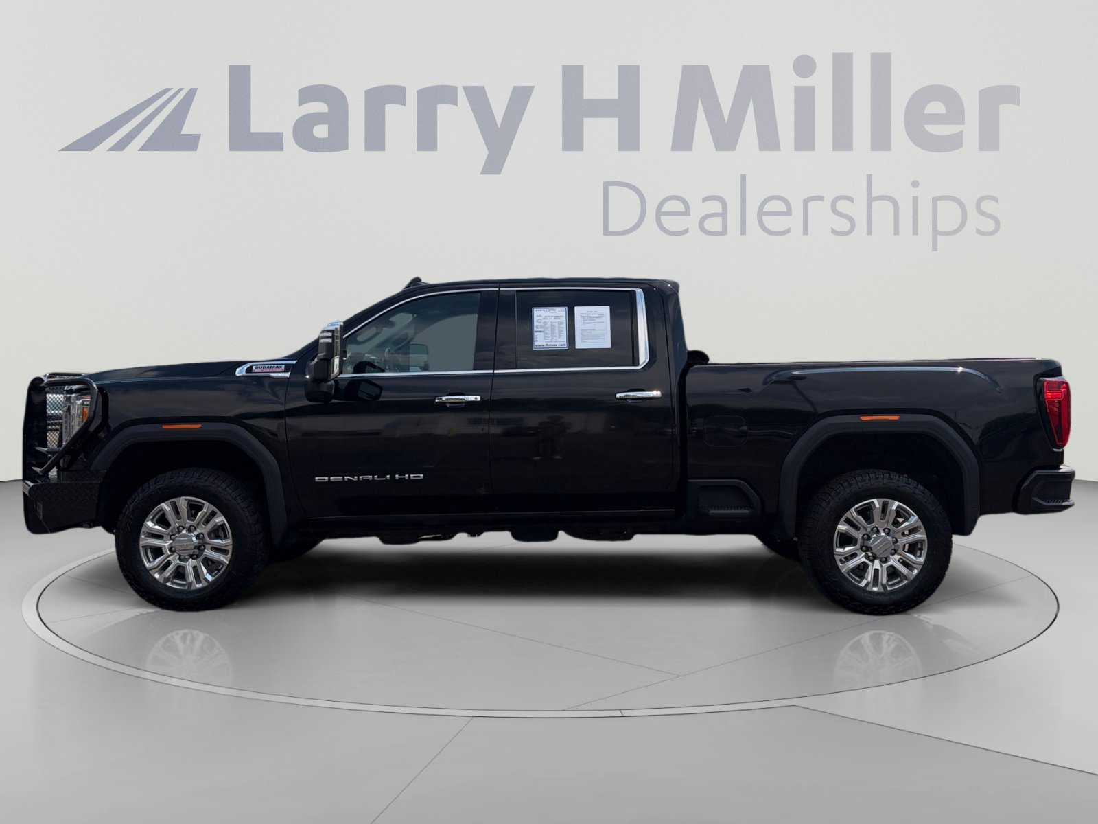 Used 2020 GMC Sierra 3500 Denali w/ Denali Ultimate Package AWD/4WD image 2