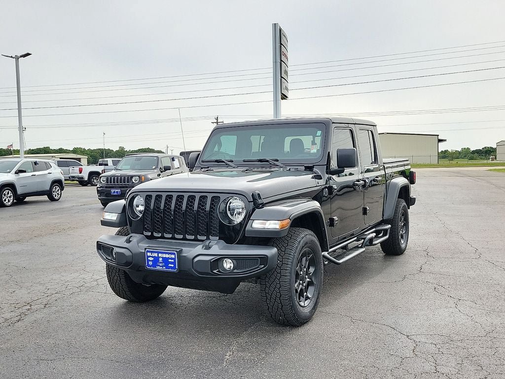 Used 2023 Jeep Gladiator Sport AWD/4WD image 2