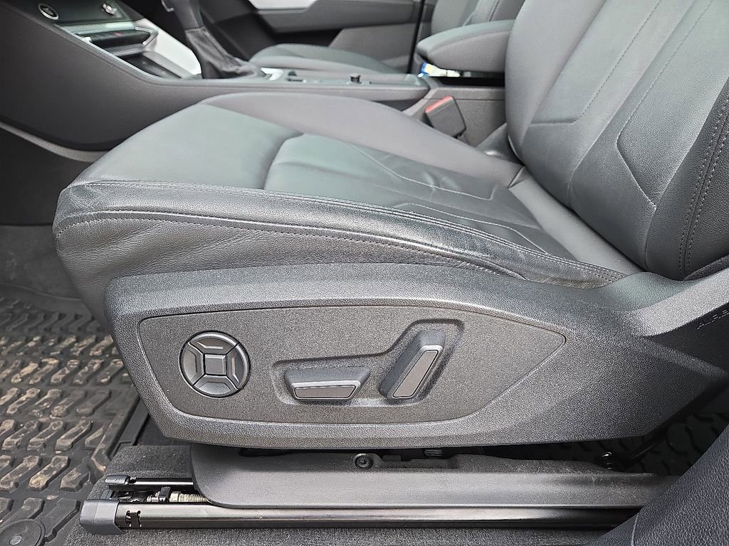 Used 2022 Audi Q3 2.0T Premium image 25