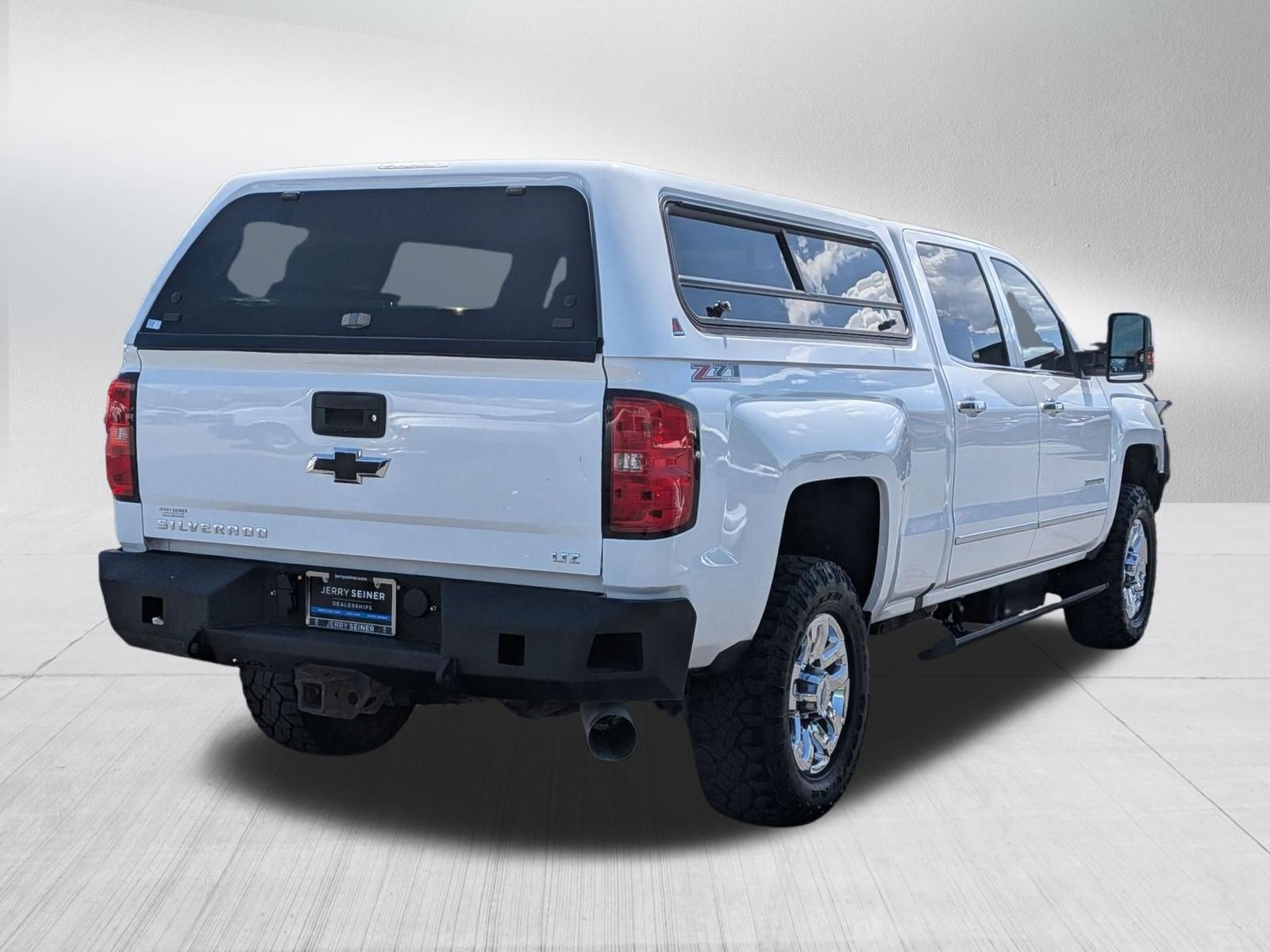 Used 2016 Chevrolet Silverado 3500 LTZ w/ Duramax Plus Package AWD/4WD image 5