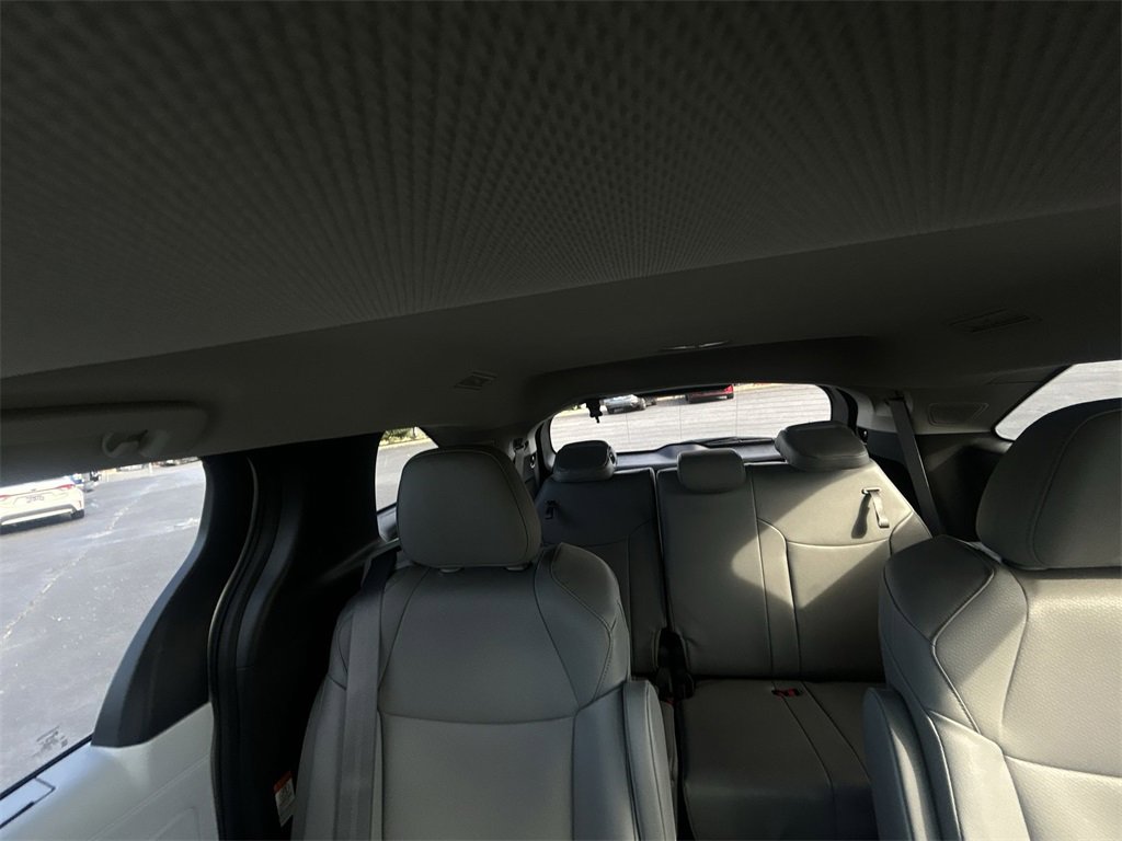 New 2025 Toyota Sienna XLE w/ XLE Plus Package image 23