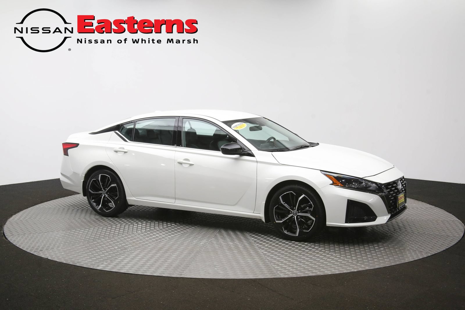 Used 2025 Nissan Altima 2.5 SR FWD image 46