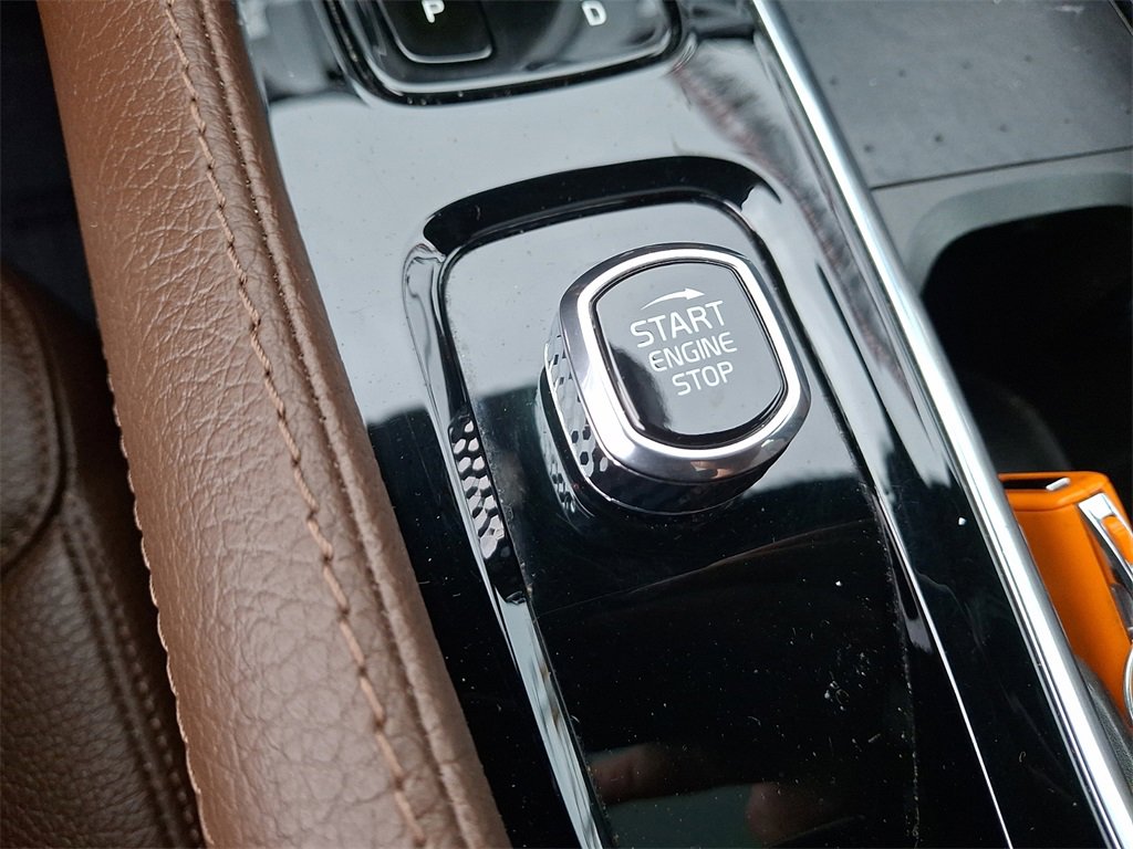 Used 2022 Volvo XC90 T8 Inscription Expression image 28