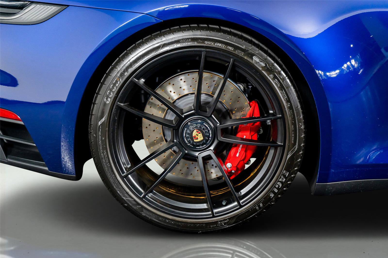 Used 2024 Porsche 911 Carrera GTS w/ Premium Package RWD image 9