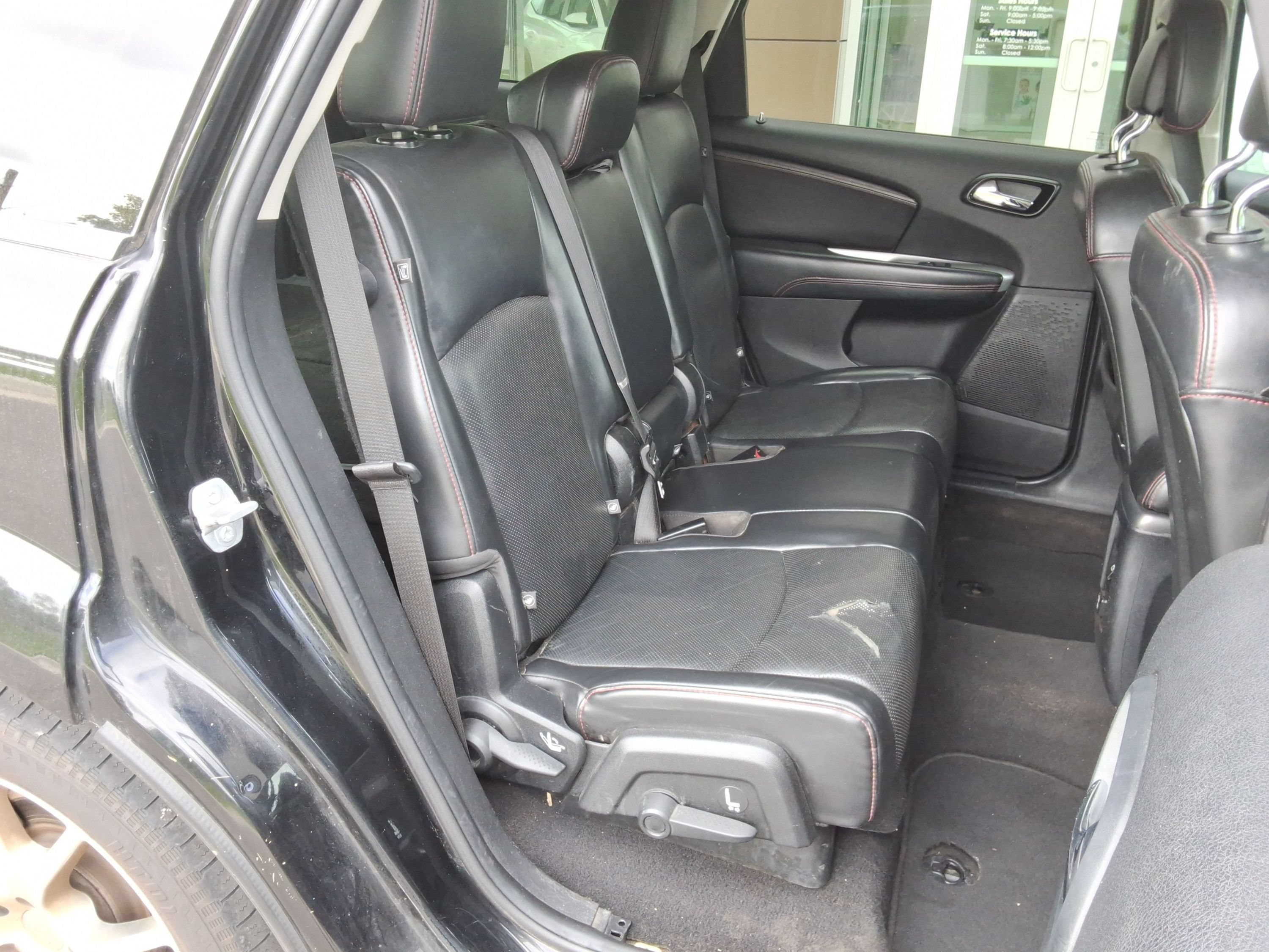 Used 2015 Dodge Journey R/T w/ Flexible Seating Group FWD image 31