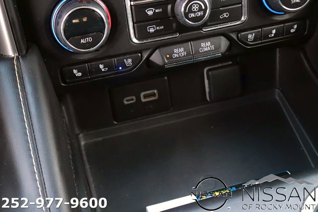 Used 2023 Chevrolet Suburban Premier image 31