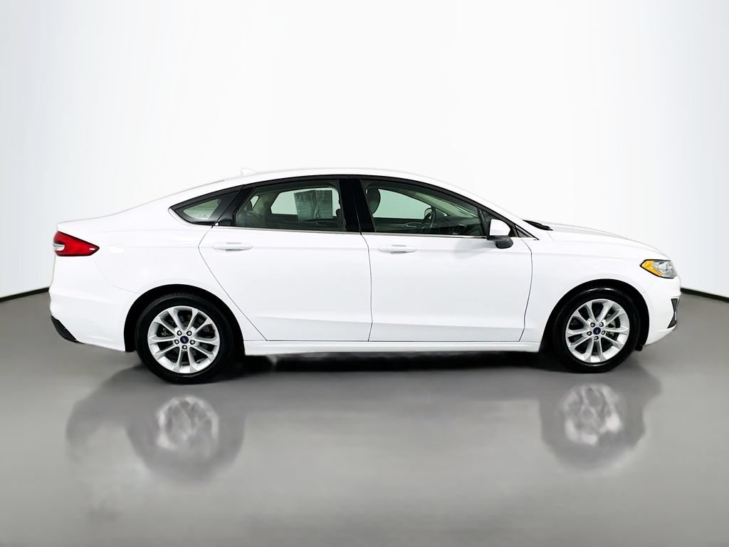 Used 2019 Ford Fusion SE FWD image 7