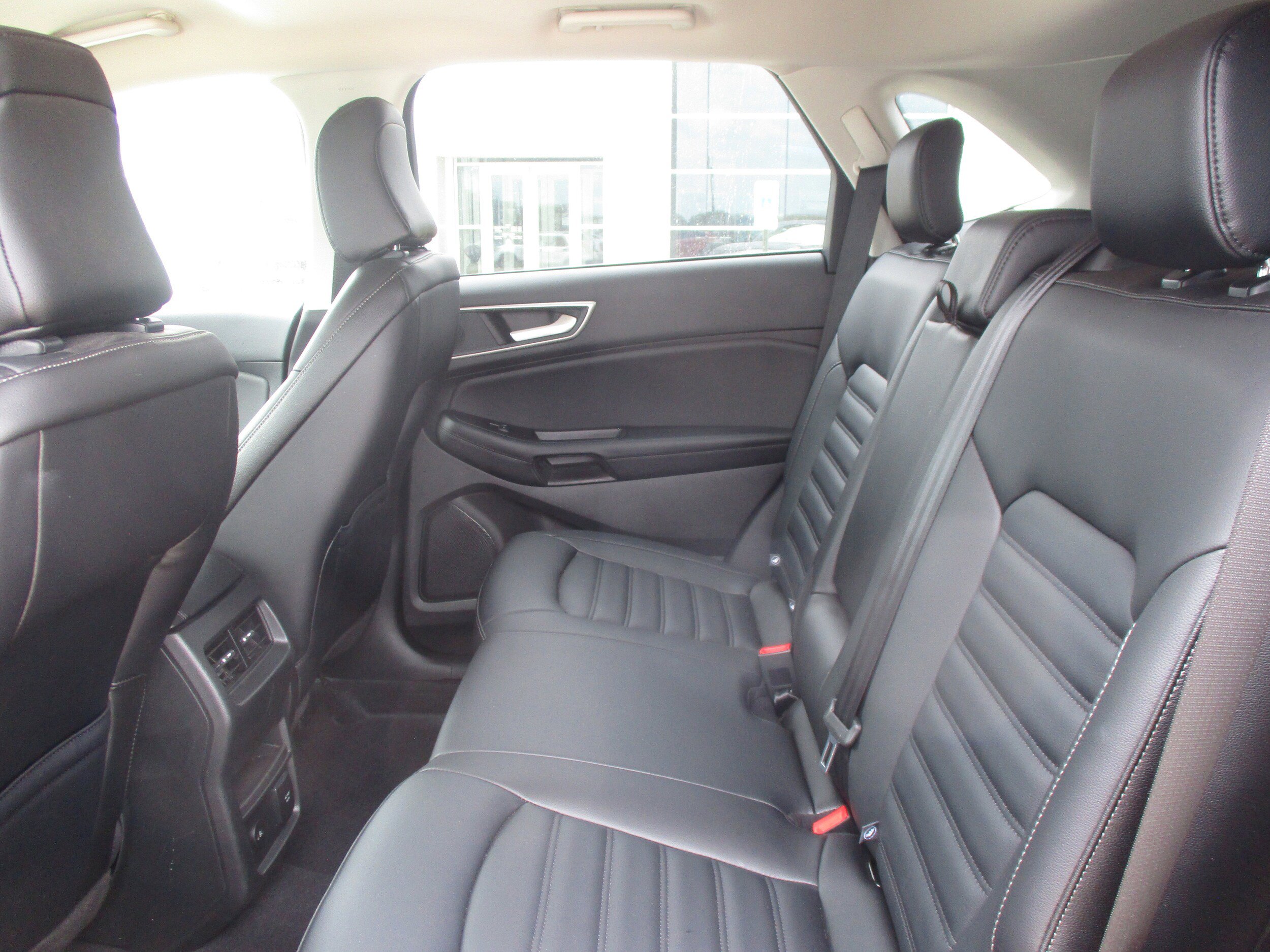 Used 2024 Ford Edge SEL w/ Convenience Package AWD/4WD image 17