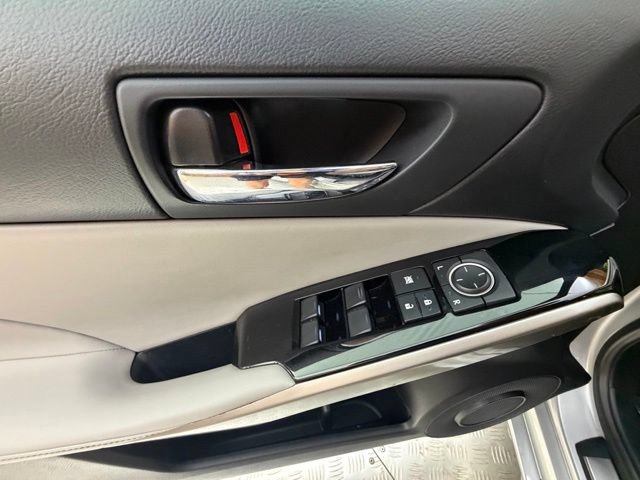 Used 2016 Lexus IS 300 AWD w/ Navigation System Package image 31