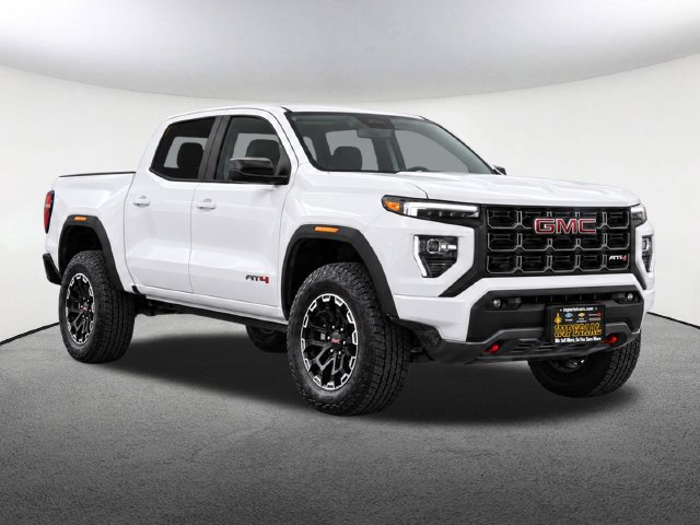 Used 2026 GMC Canyon AT4 AWD/4WD image 2