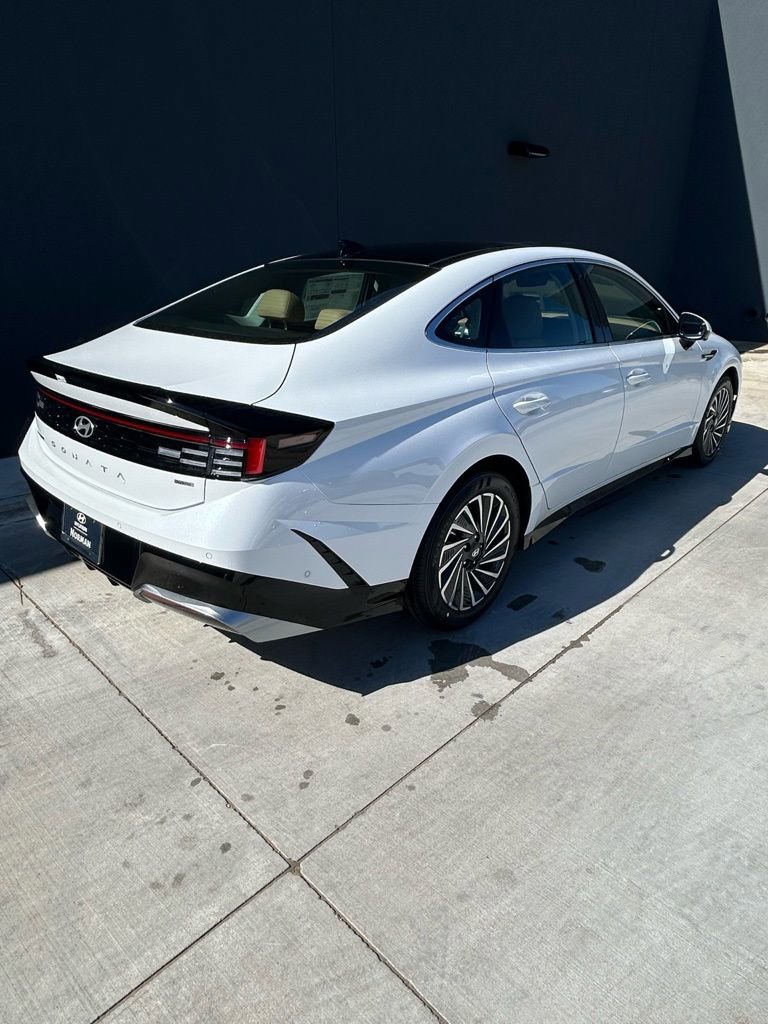 New 2026 Hyundai Sonata Limited FWD image 4