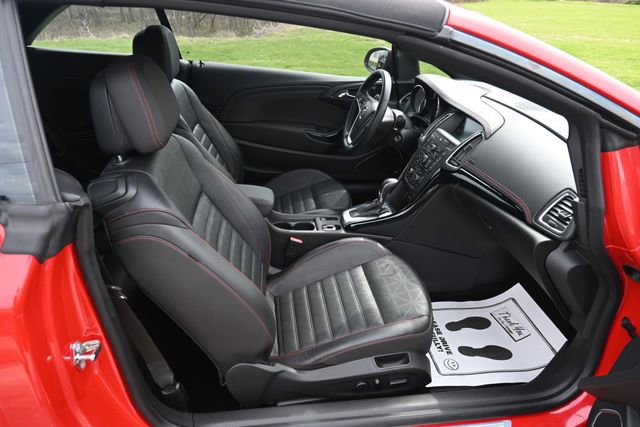 Used 2018 Buick Cascada Sport Touring w/ Dark Effects Package image 19