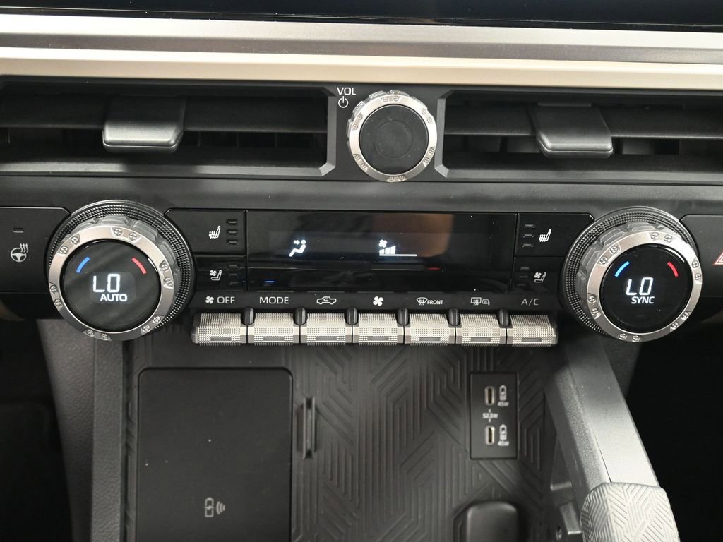 Certified 2024 Toyota Tacoma TRD Off-Road w/ TRD Off Road Premium Package AWD/4WD image 23