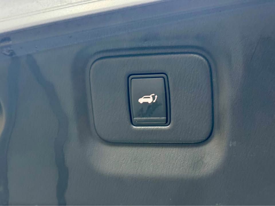 Used 2016 Nissan Pathfinder SL w/ SL Tech Package image 19