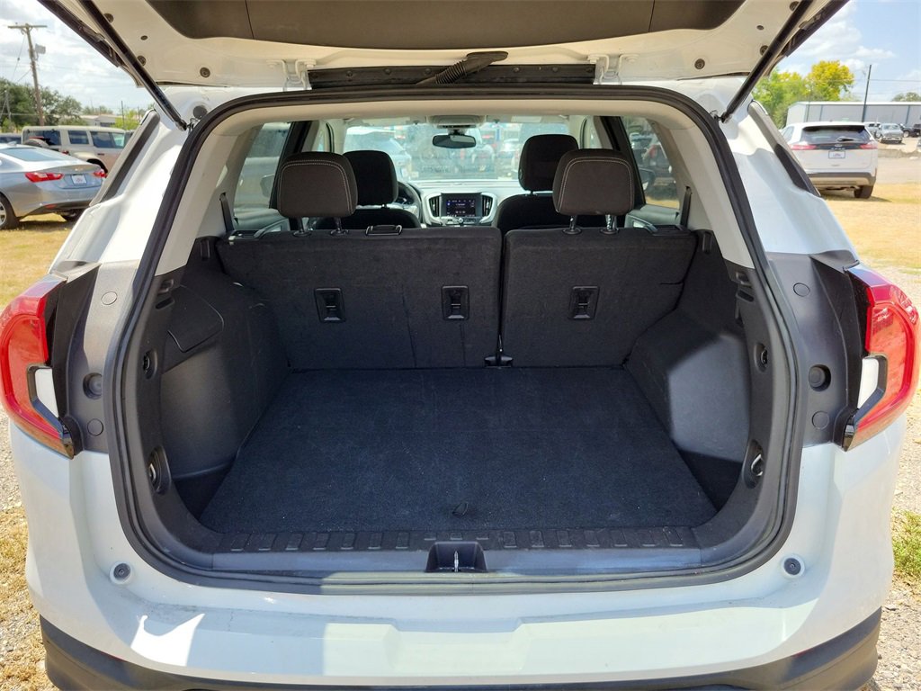 Used 2024 GMC Terrain SLE image 19