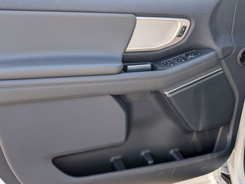 New 2026 Ford Expedition Active image 28