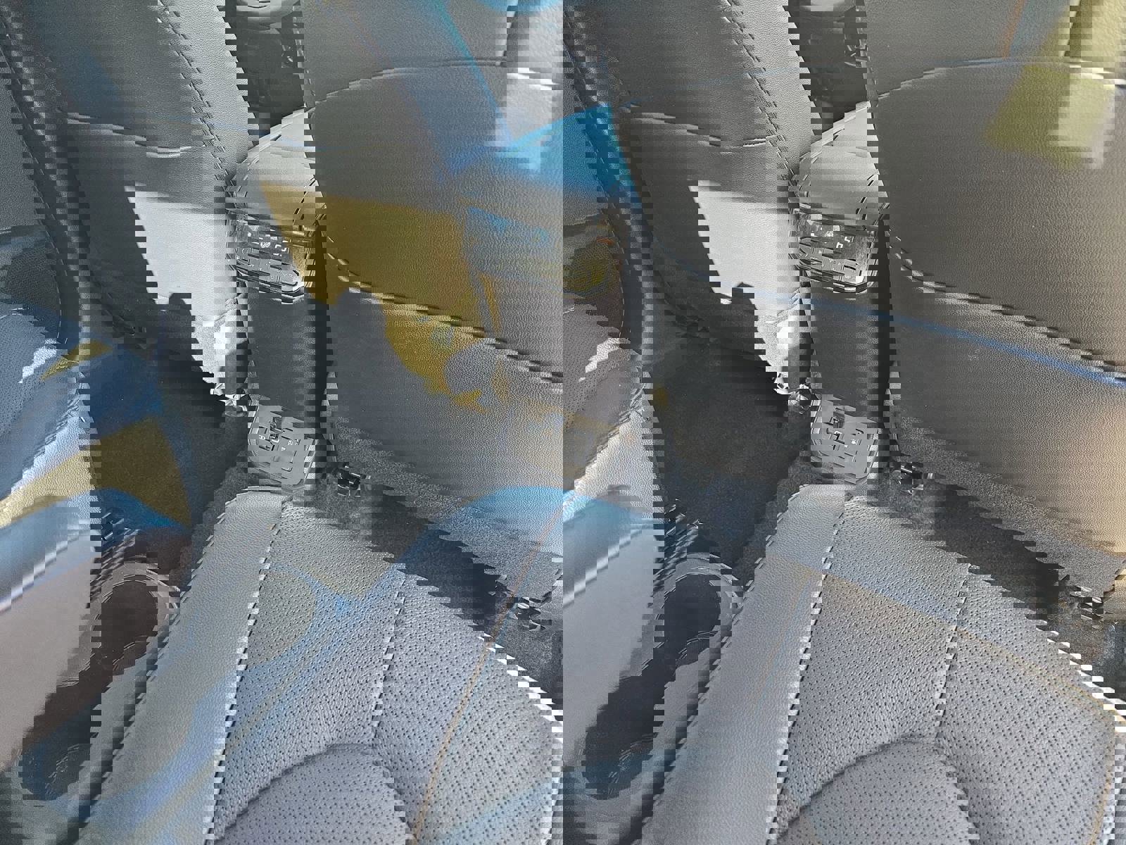 Used 2024 Toyota Highlander Limited image 12