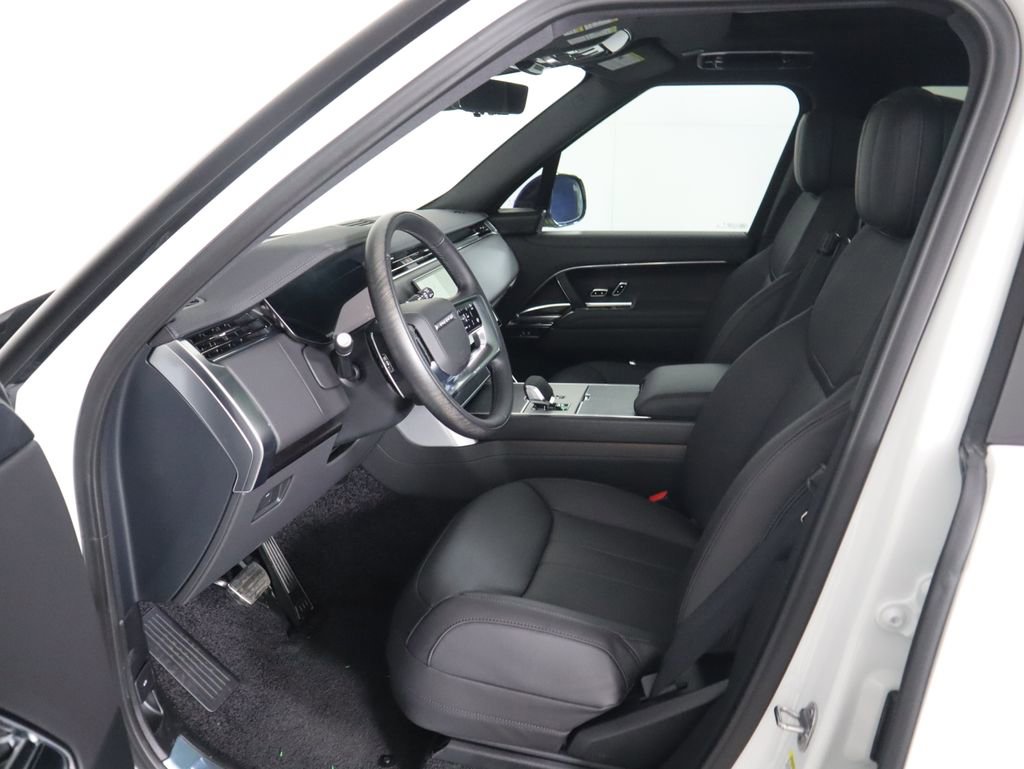 New 2026 Land Rover Range Rover Long Wheelbase SE image 21
