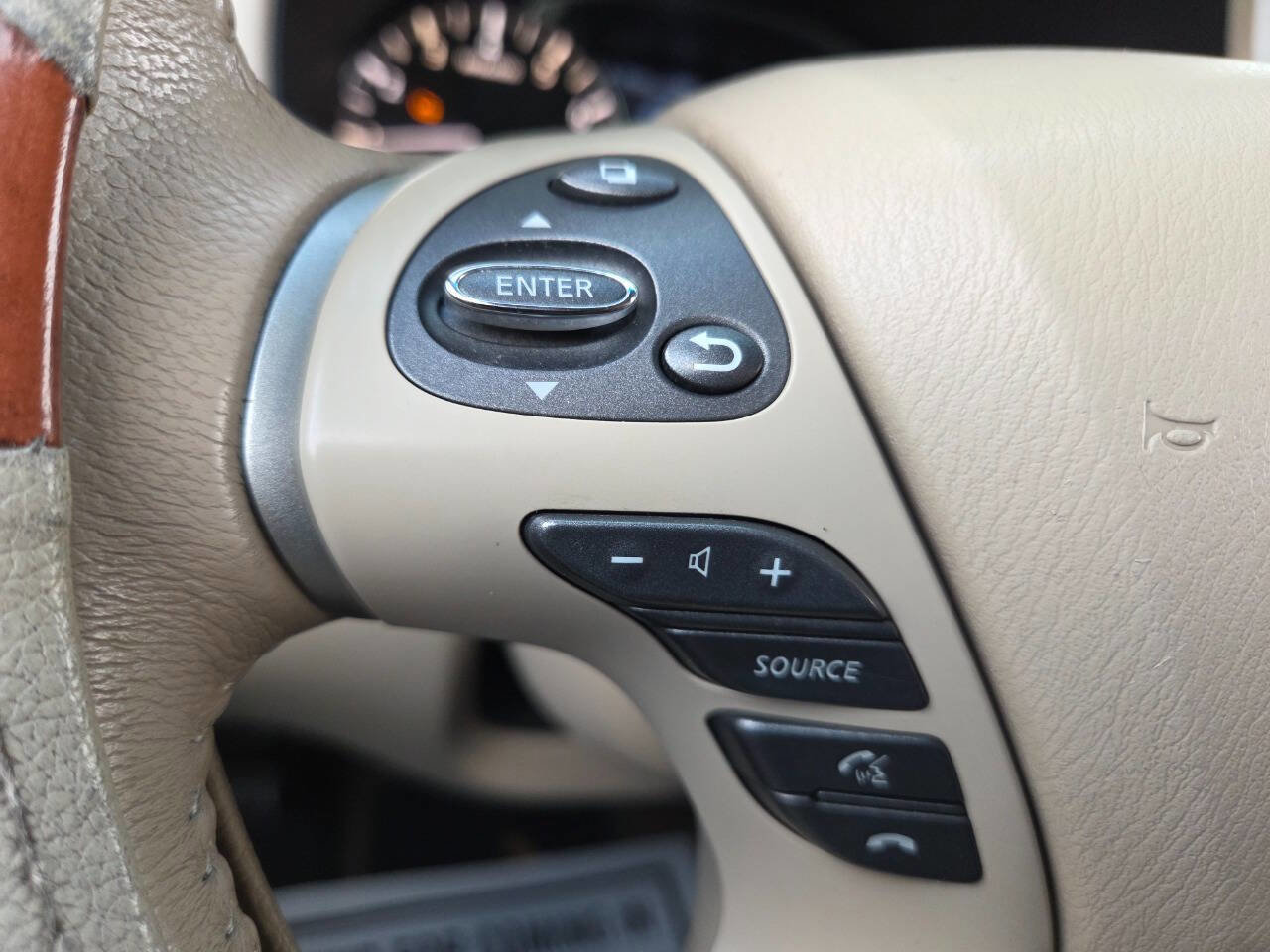 Used 2014 Nissan Pathfinder SL w/ SL Premium Package image 35