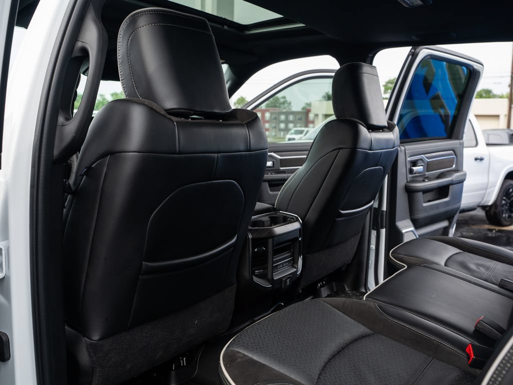 New 2026 RAM 2500 Laramie AWD/4WD image 15
