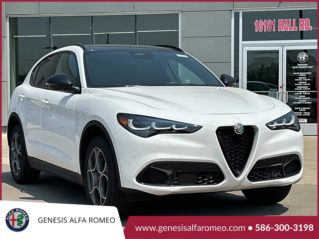 New 2025 Alfa Romeo Stelvio Sprint w/ Convenience Package image 2