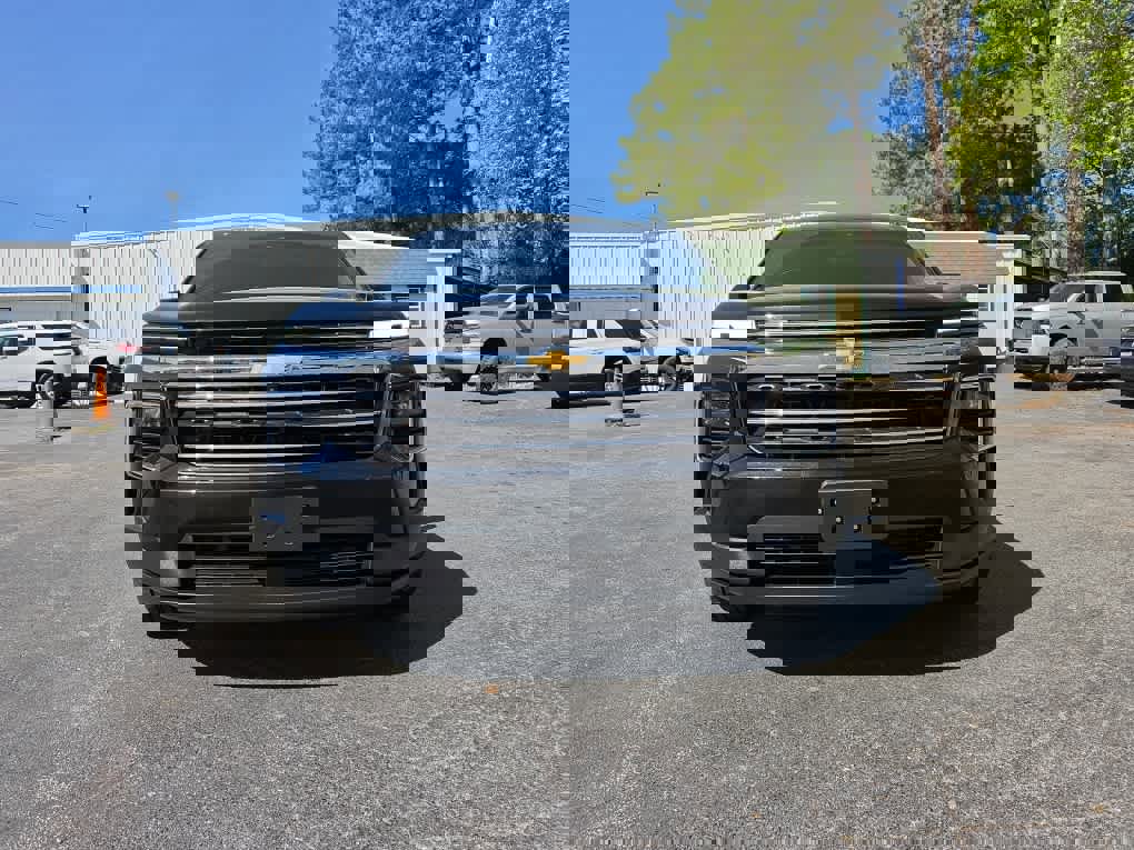 Used 2025 Chevrolet Traverse LT w/ Driver Confidence Package image 8