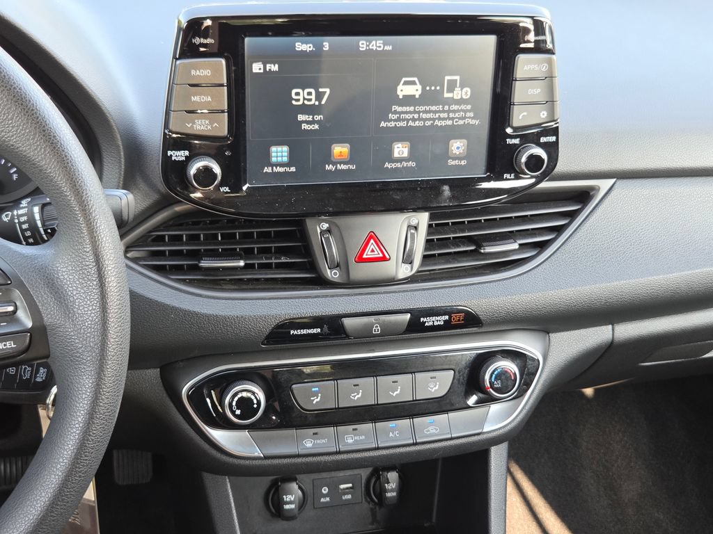 Used 2018 Hyundai Elantra GT FWD image 30