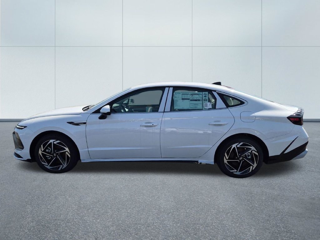 New 2026 Hyundai Sonata SEL FWD image 3