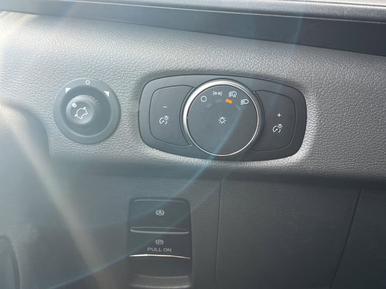 New 2026 Ford Transit 250 148 Medium Roof w/ Load Area Protection Package image 13