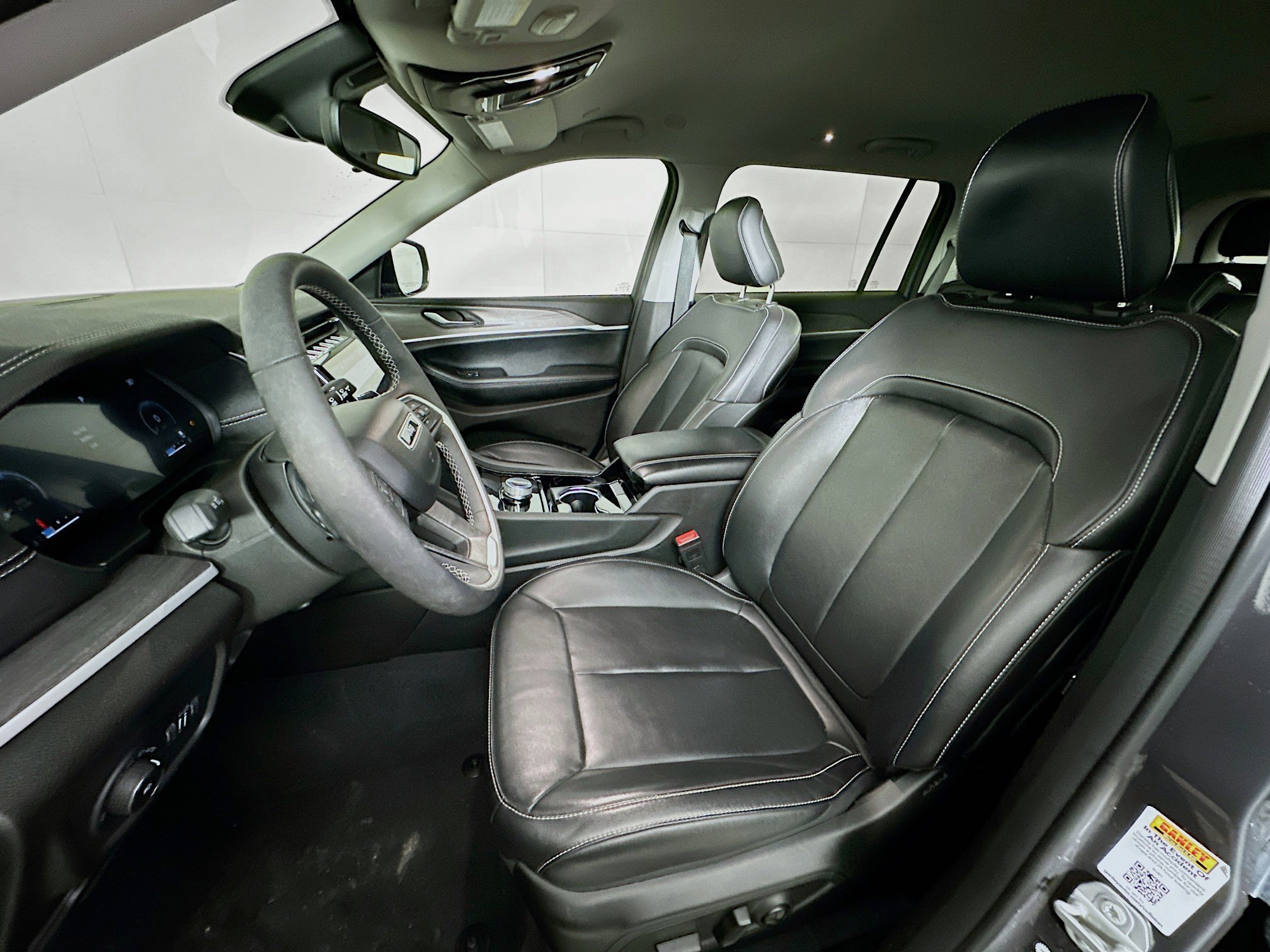 Used 2023 Jeep Grand Cherokee L Limited image 13