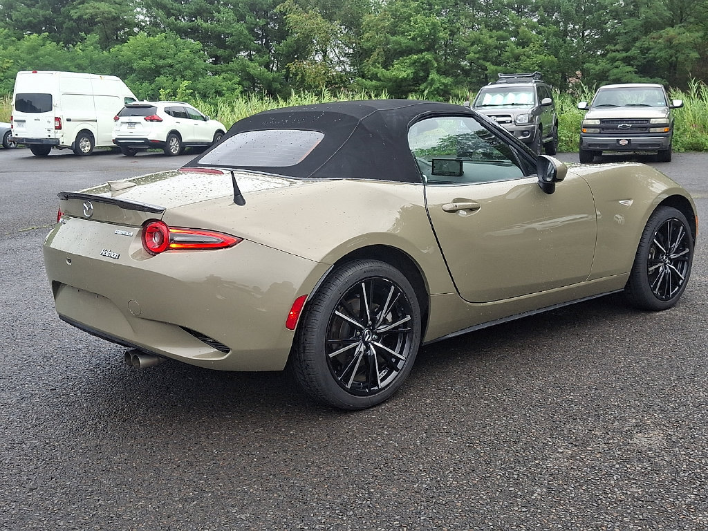 Used 2024 MAZDA MX-5 Miata Grand Touring w/ Weather Package RWD image 12