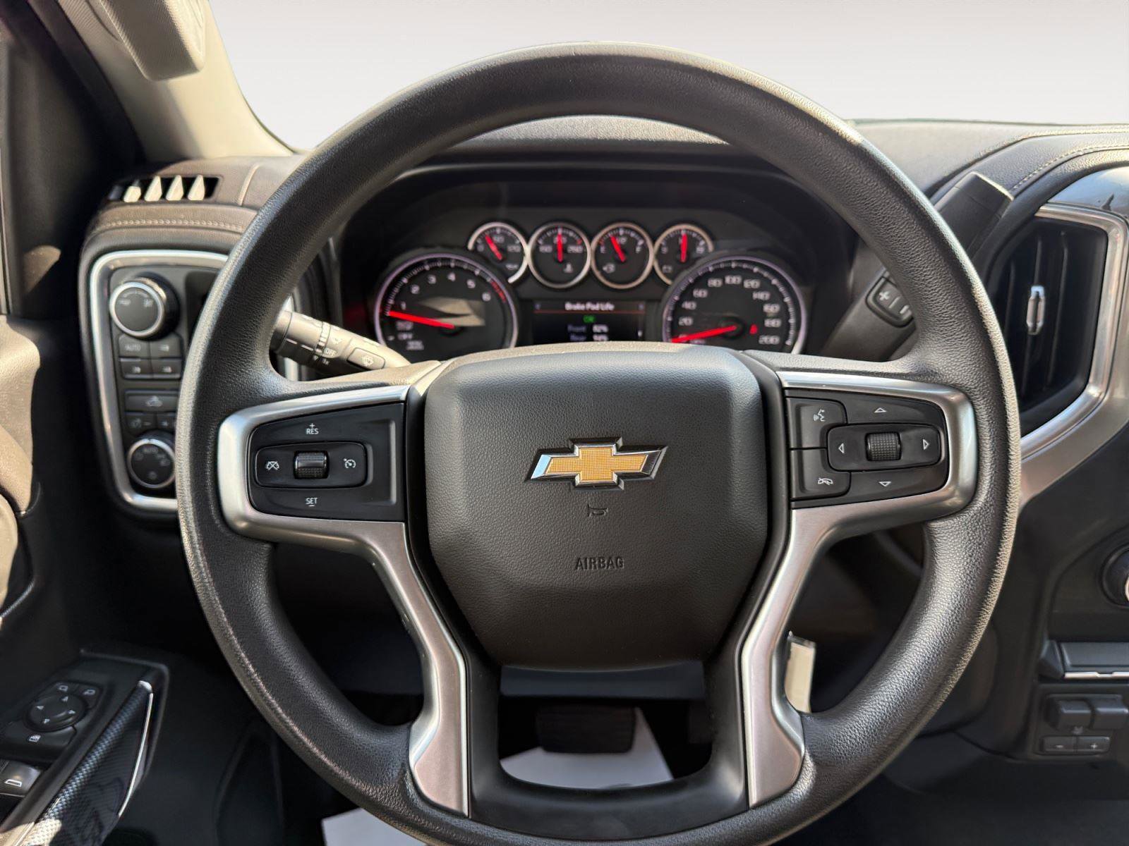 Used 2019 Chevrolet Silverado 1500 LT w/ Z71 Off-Road Package AWD/4WD image 16