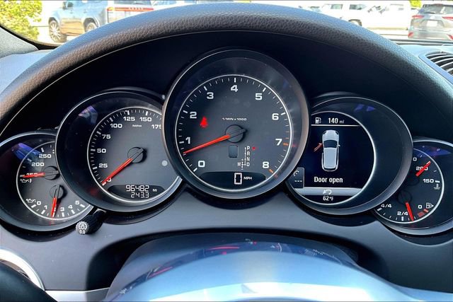 Used 2016 Porsche Cayenne image 22